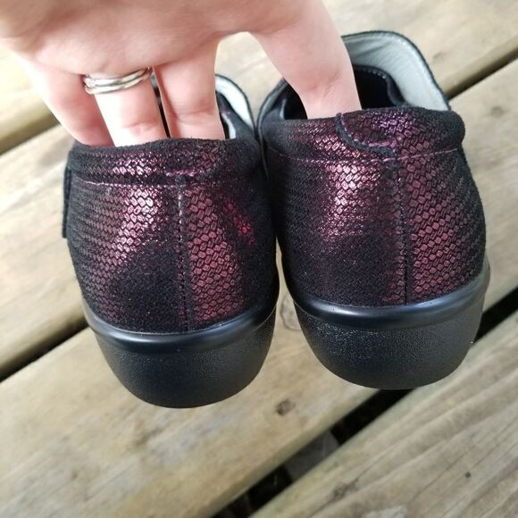 Alegria Lauryn Wine Wave Weave Iridescent Metallic Purple Slip-on Clogs 39 Wide - Picture 5 of 9